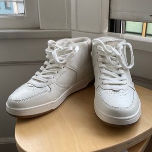 Madewell Court High-Top Sneakers in Neutral